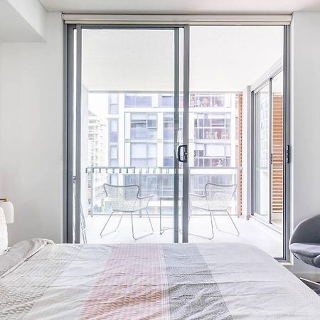 10M Lovely 2Bedroom Abnb Apartment Near Airport & City With Free Parking Sydney Exterior photo