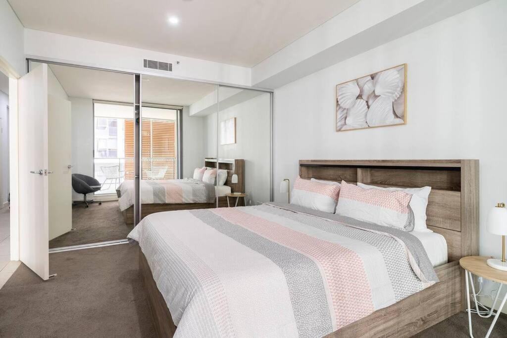 10M Lovely 2Bedroom Abnb Apartment Near Airport & City With Free Parking Sydney Exterior photo